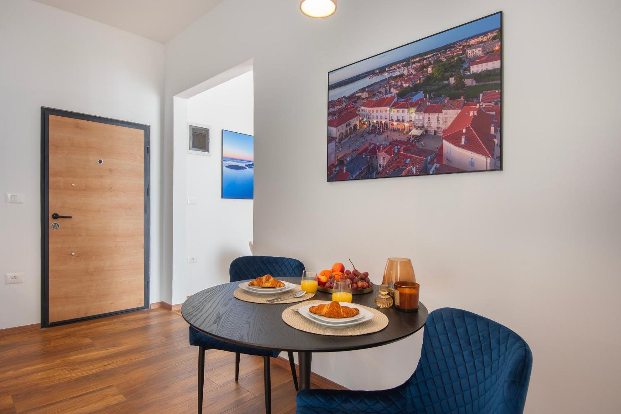D&A Central Luxury Apartments With Free Parking Pula Exterior photo